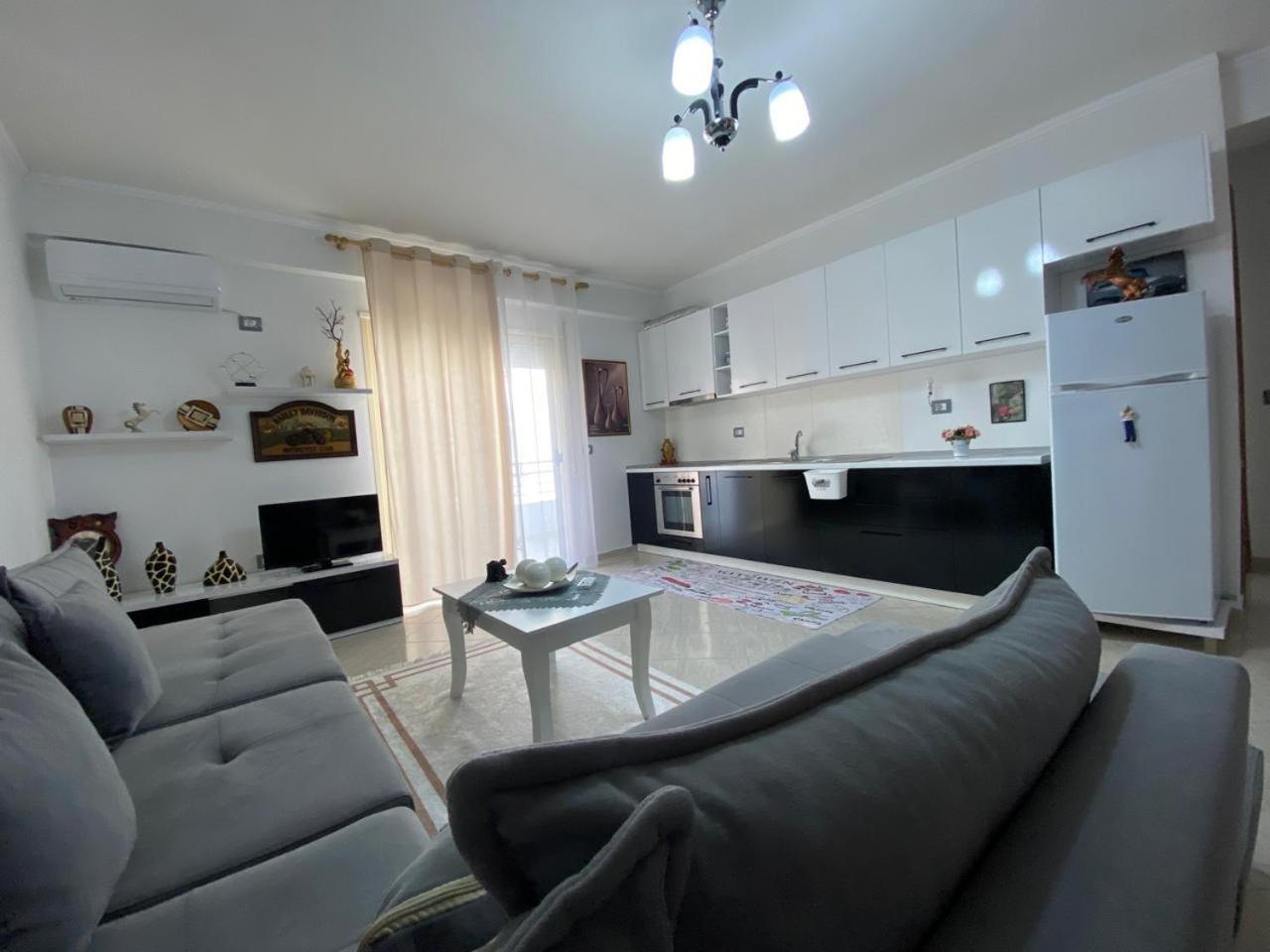 Liam Apartments Vlorë Buitenkant foto
